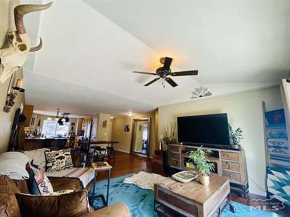 3rd image of 2983 San Mateo Dr