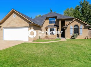 4008 Beachcomber Dr, Yukon, OK 73099
