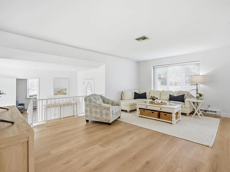 3 Sandy Ln — Photo 8