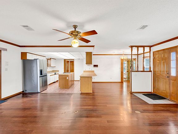 5th image of 7800 Homestead Cir