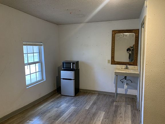 3rd image of 2070 N Us Highway 69 #12