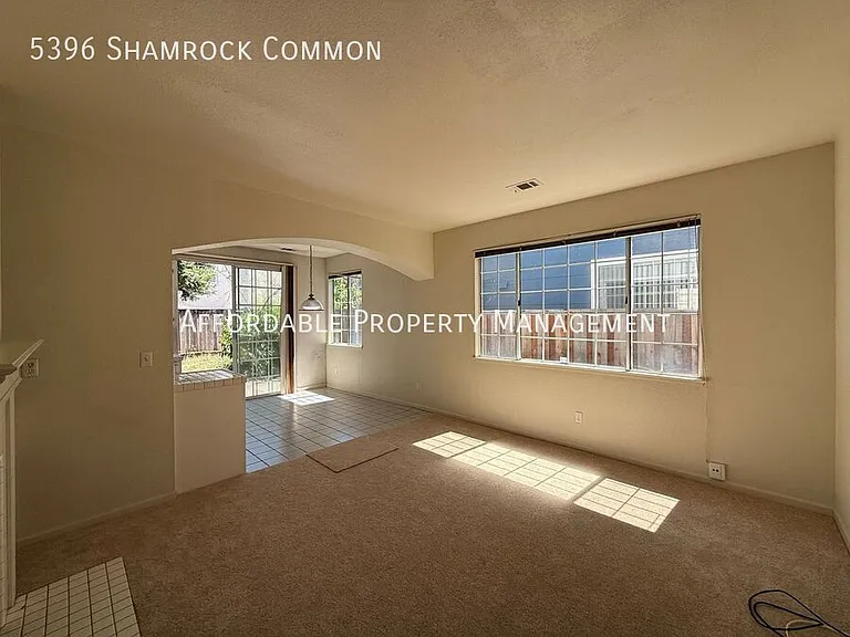 5396 Shamrock Cmn — Photo 12