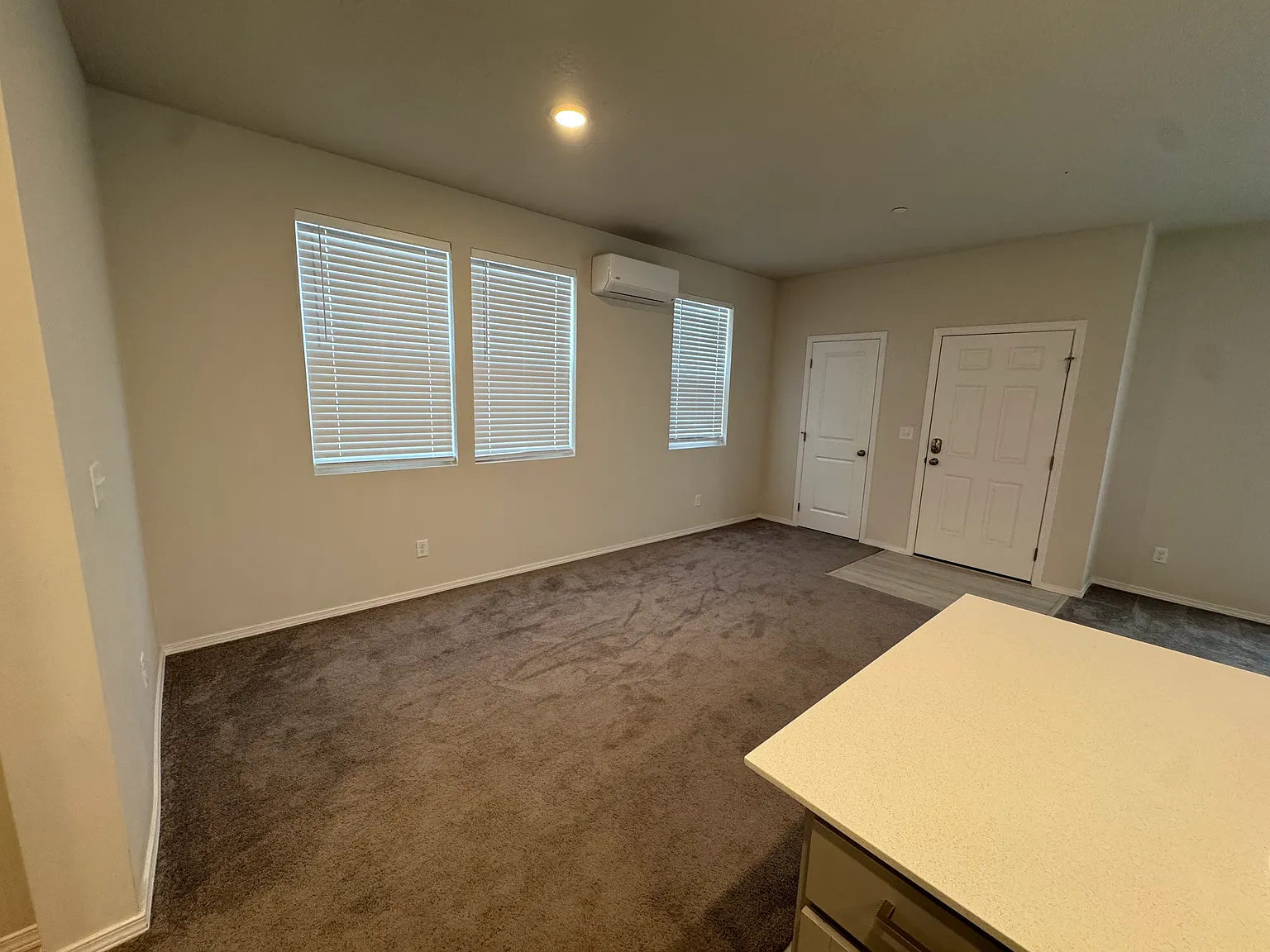 3 bed, 2.5 bath, 1751 sqft, $2,700 — Photo 3