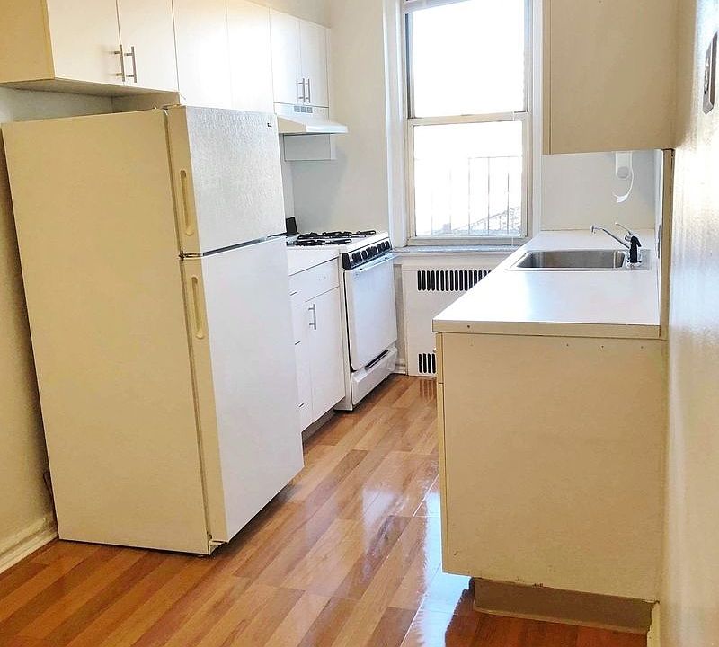 1st image of 63-89 Saunders St #2CC