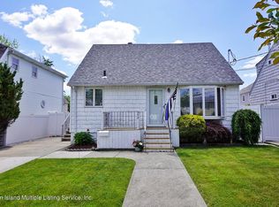 592 Rathbun Ave, Staten Island, NY 10312