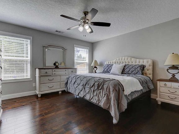 3rd image of 3037 Zachary Pointe Ln
