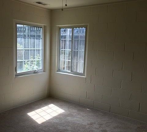 4th image of 1011 Inverness Dr