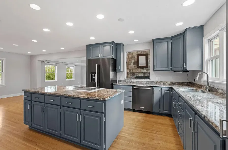 3 bed, 2785 sqft, $3,000 — Photo 3
