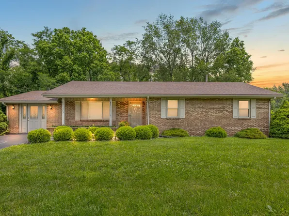 1063 Iroquois Dr, Mount Sterling, KY 40353