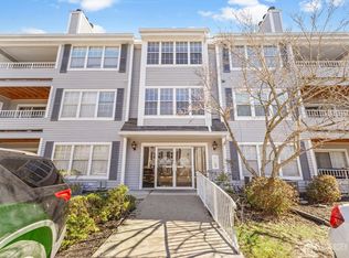 312 Raintree Ct, Helmetta, NJ 08828