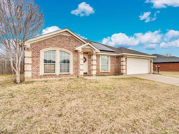 4th image of 412 Barbara Jean Ln
