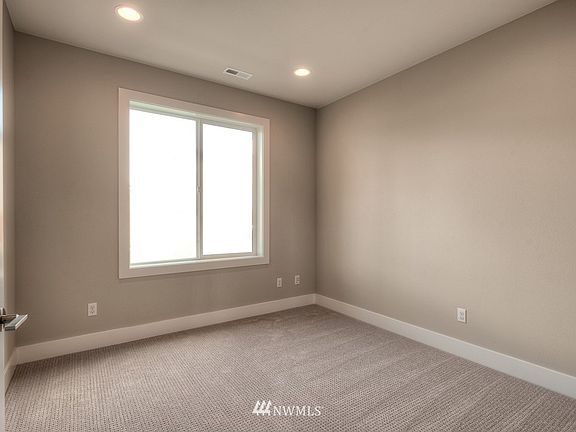 3rd image of 15320 NE 127th Place NE #52