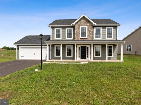 1126 Scarlet Dr #42, York, PA 17408