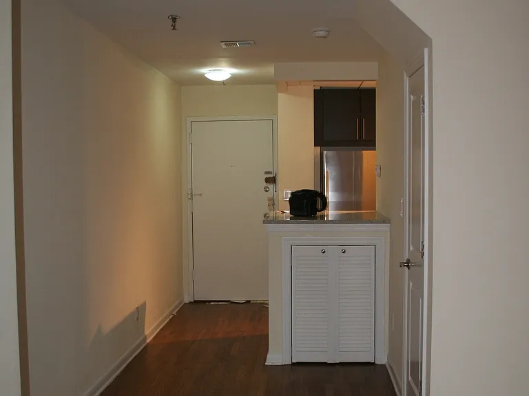 158 Wayne St #405A — Photo 3