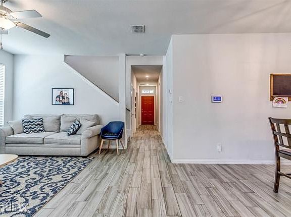 4th image of 8311R Roan Mews