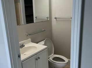 205 E Maple St APT 2, Holly, MI 48442