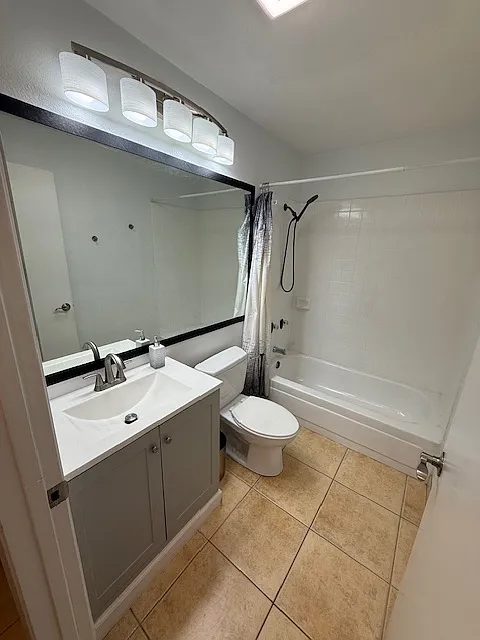 2 bed, 742 sqft, $2,750 — Photo 4