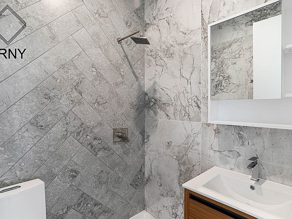 4th image of 350 Rutland Rd #2A