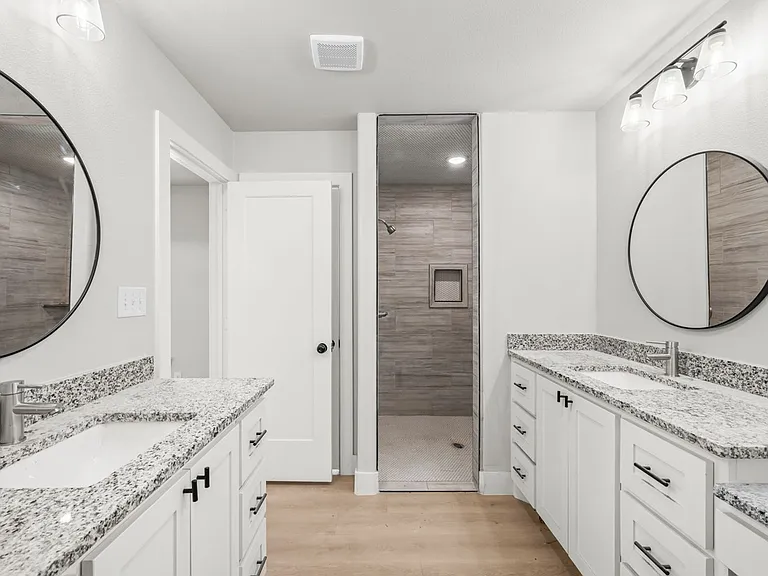 10613 East Cres #7400 — Photo 18