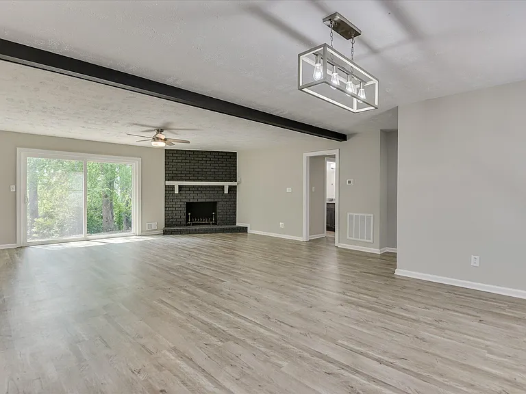 3339 Sugar Mill Rd — Photo 7