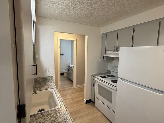 4th image of 341-371 SE 2nd Ave #365