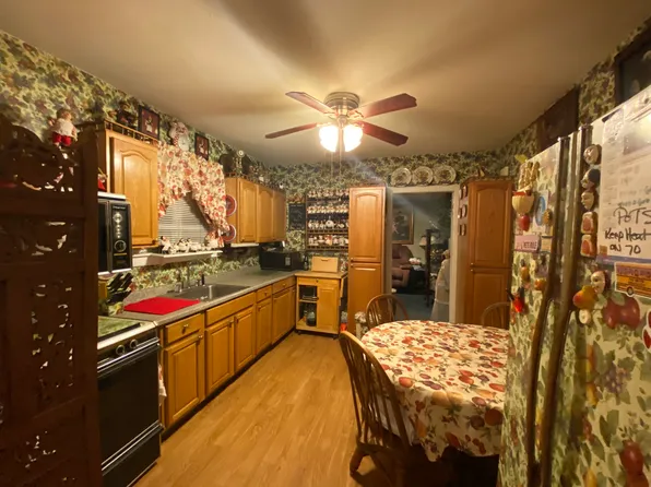 921 Nugent Avenue image 2 of 6