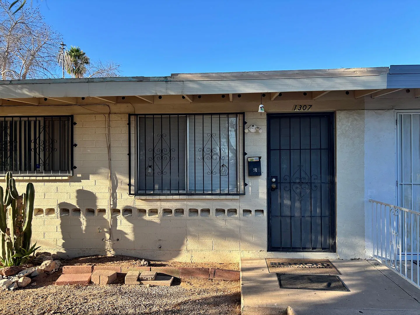 1307 E Nevada Dr — Photo 1