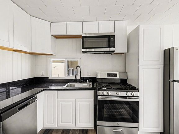 5th image of 4400 Gateway Rd Unit 28