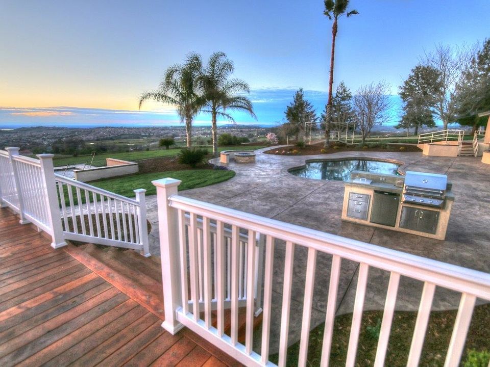 1st image of 3000 Crystal View Dr