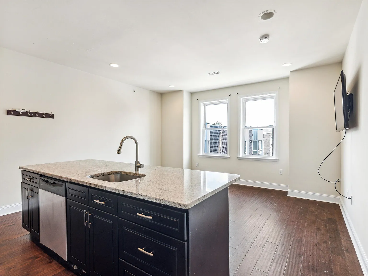 1918 N 18TH ST Unit C — Photo 3