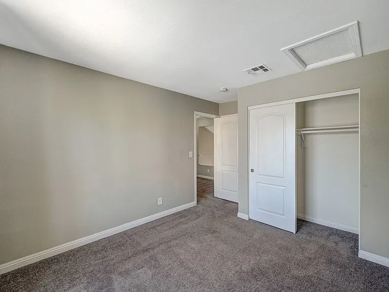 9421 Valley Hills Ave — Photo 45