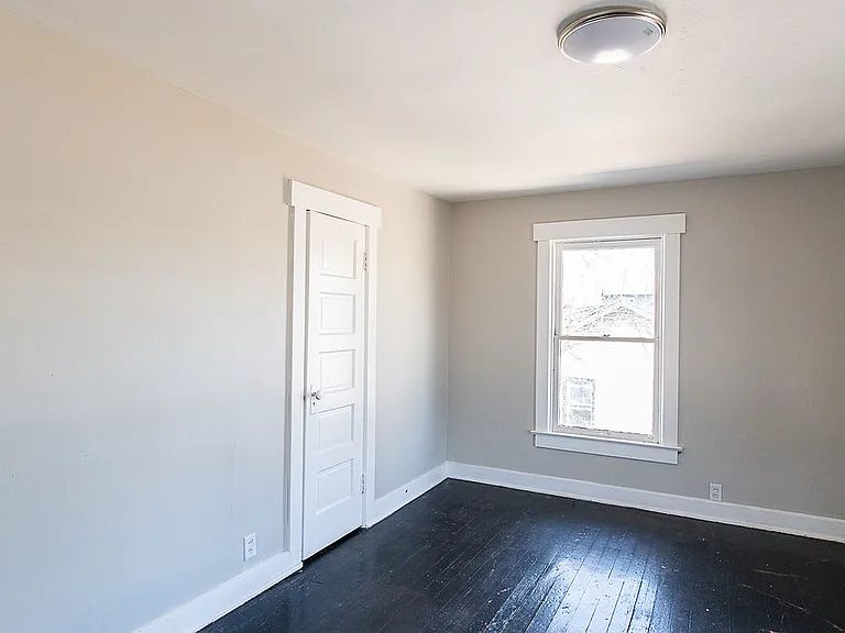 2141 Philadelphia Dr — Photo 40