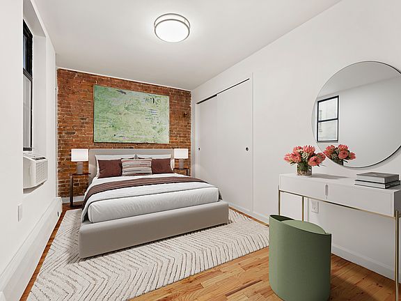 5th image of 446 W 47th St APT 4B