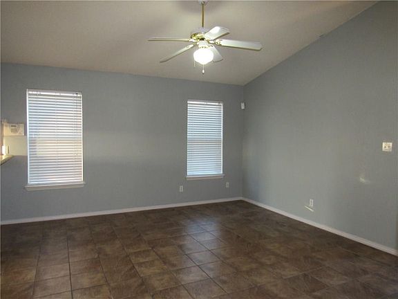 4th image of 3713 Leticia St