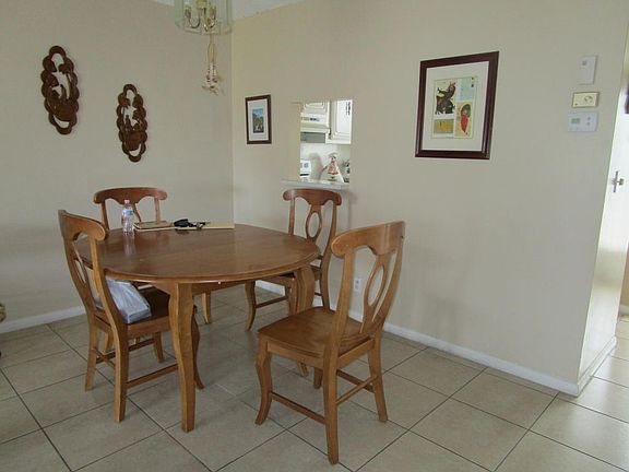4th image of 711 Lori Dr APT 303