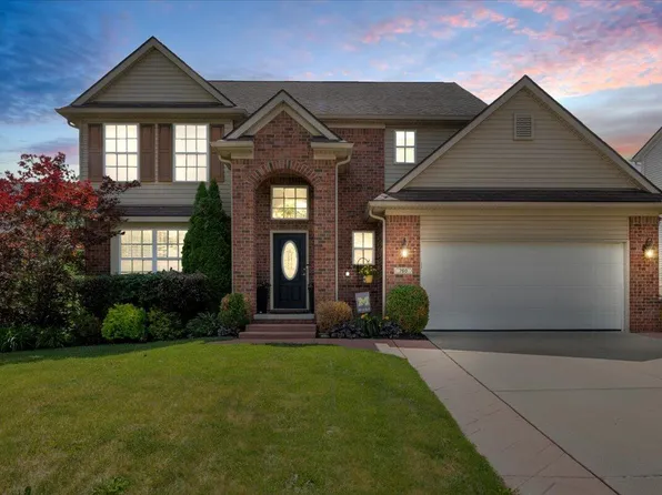 760 Pembroke Dr, Saline, MI 48176