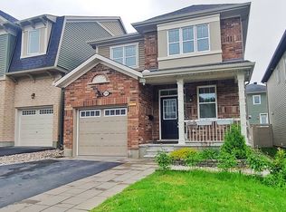 216 Willowdusk St, Ottawa, ON K2M0L3