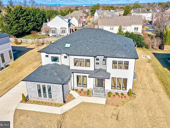 4th image of 12986 Prince Towne Ct