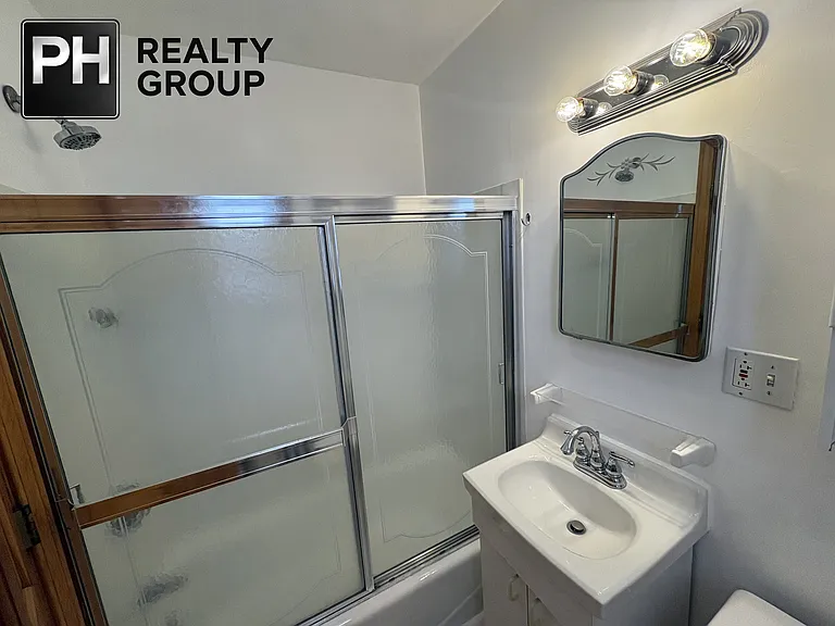 573 Shirley St #2 — Photo 5