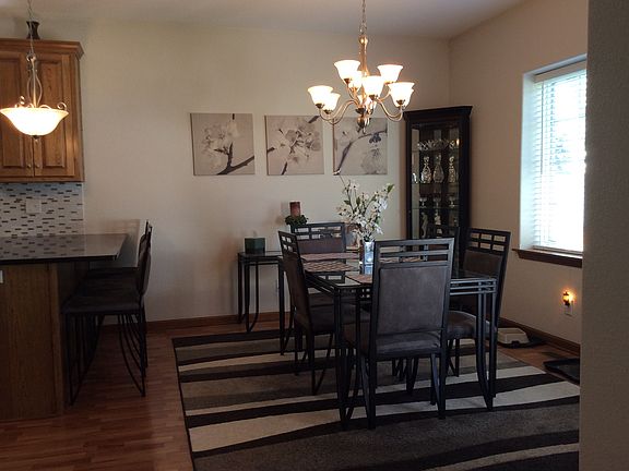 Eat-in Kitchen Area
