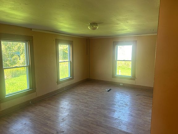5th image of 86 Harvey Square Rd