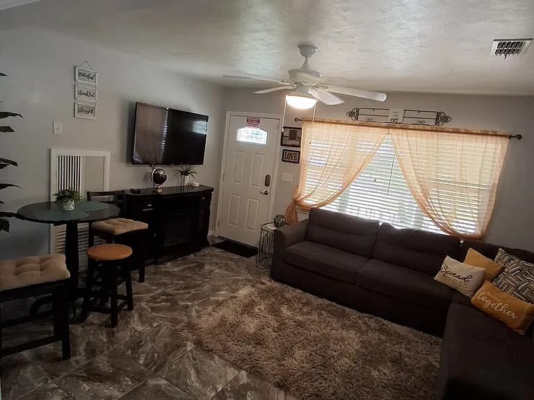 1225 Jewel Ave — Photo 3