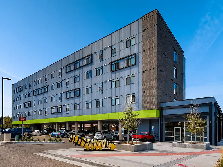 Broadway Lofts | Englewood, CO Apartments