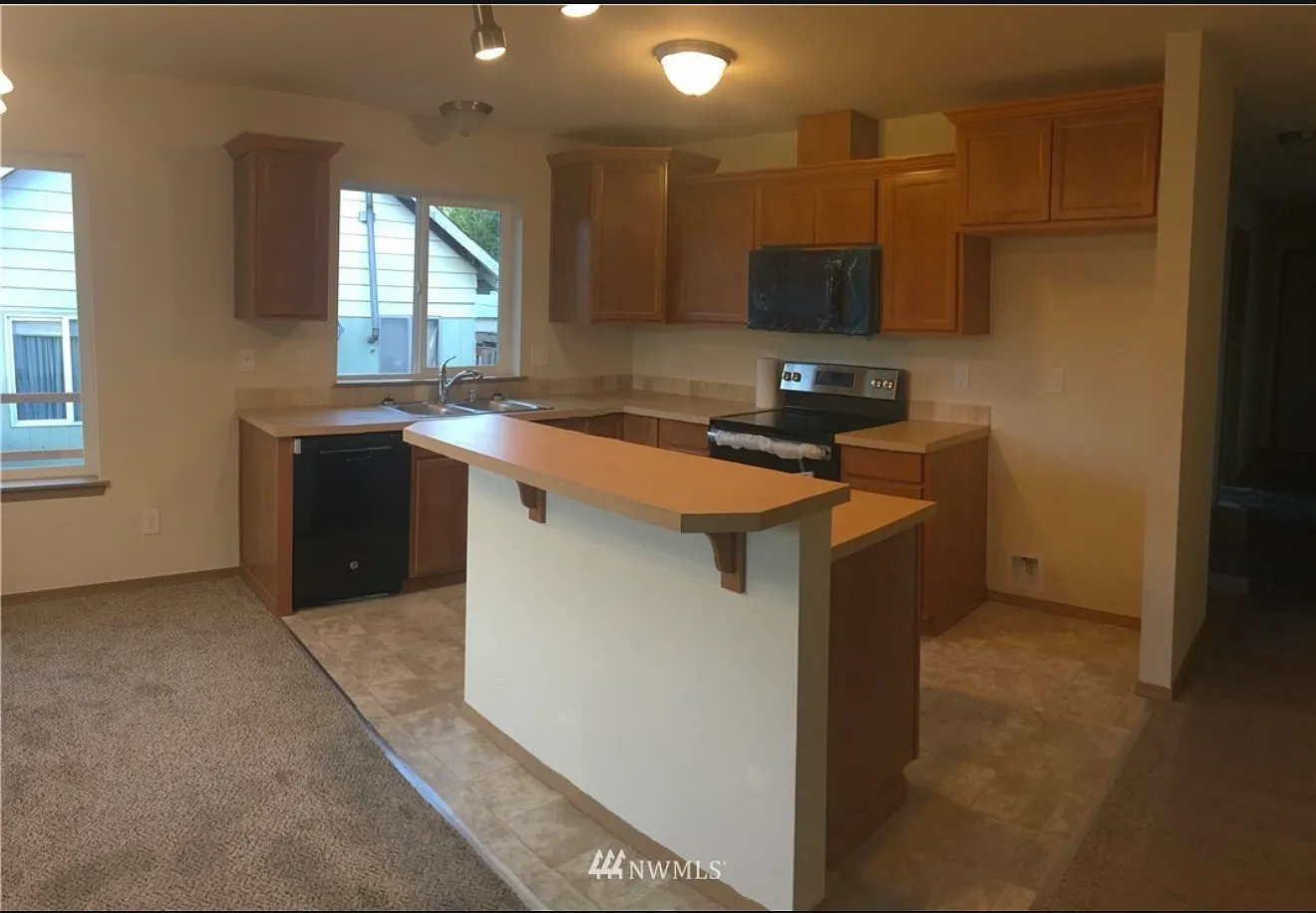 3 bed, 1248 sqft, $2,550 — Photo 3