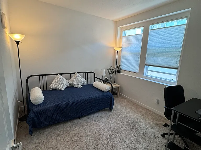 Bedroom 2 w/Top-down shades