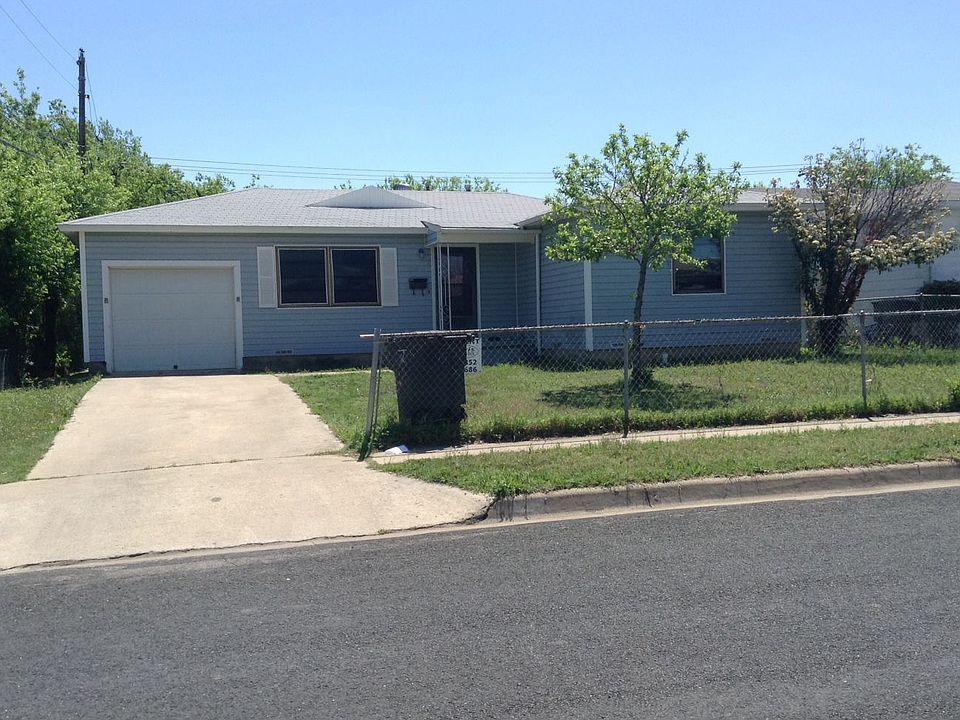 2nd image of 806 Jefferies Ave