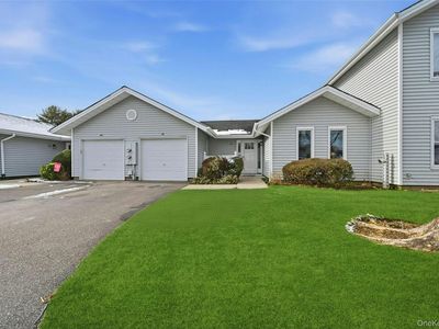 210 Elton Court W, Saint James, NY, 11780