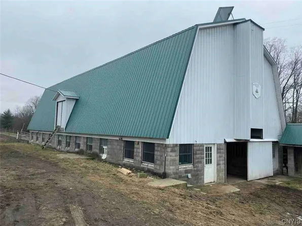 10501 Rogers Rd, Fillmore, NY 14735