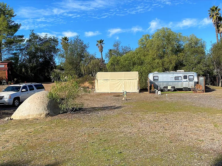 27802 High Vista Dr #3 — Photo 2
