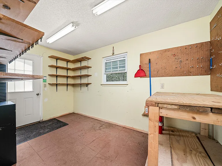 150 Pomeroy Dr — Photo 15